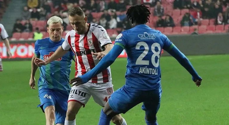 Samsunspor sahasında Çaykur Rizespor'u 3-0 yendi